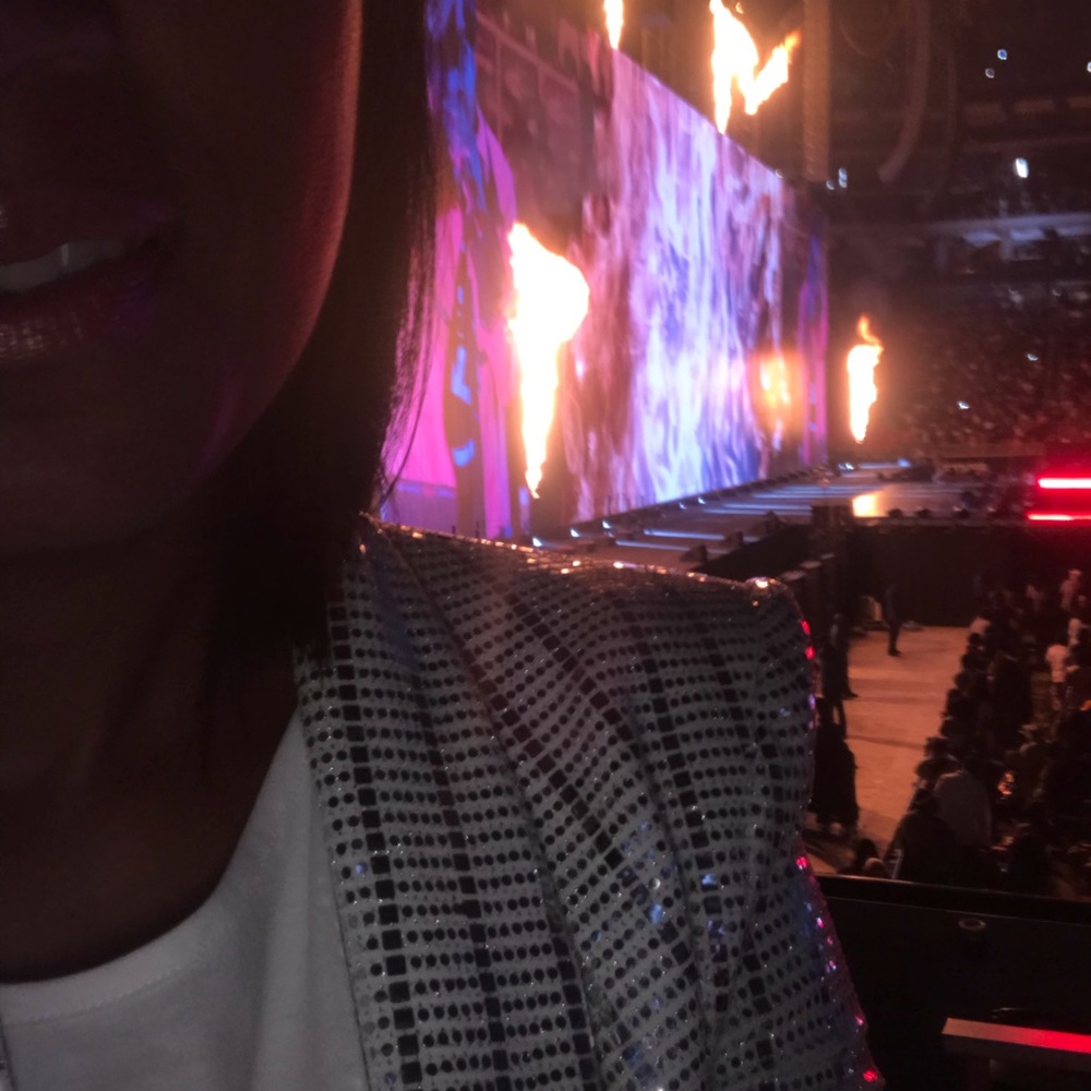 Meet your Posher, Tomica